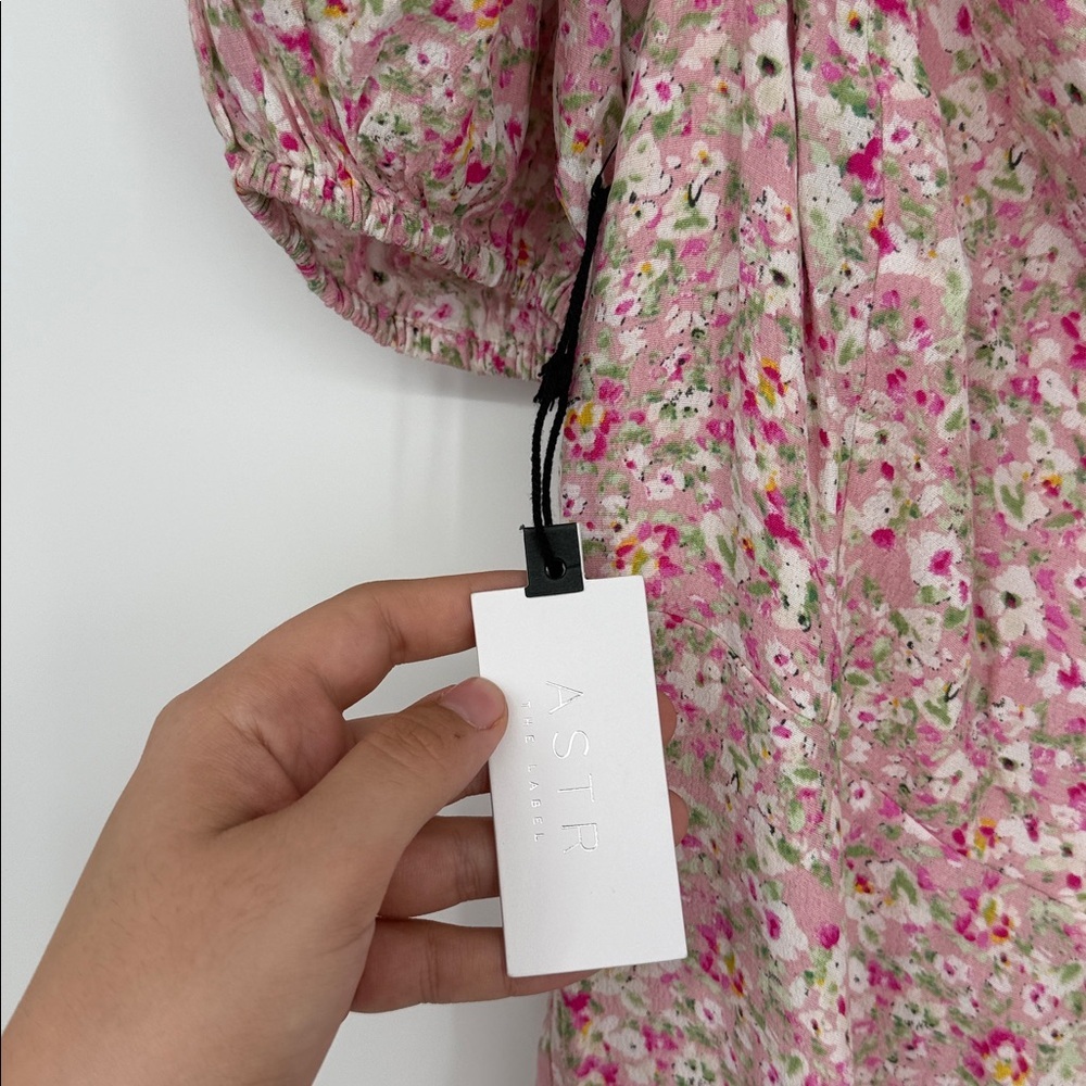 Astr Floral Puff Sleeves Ruched Slit Midi Dress Size M NWT - Picture 7 of 12